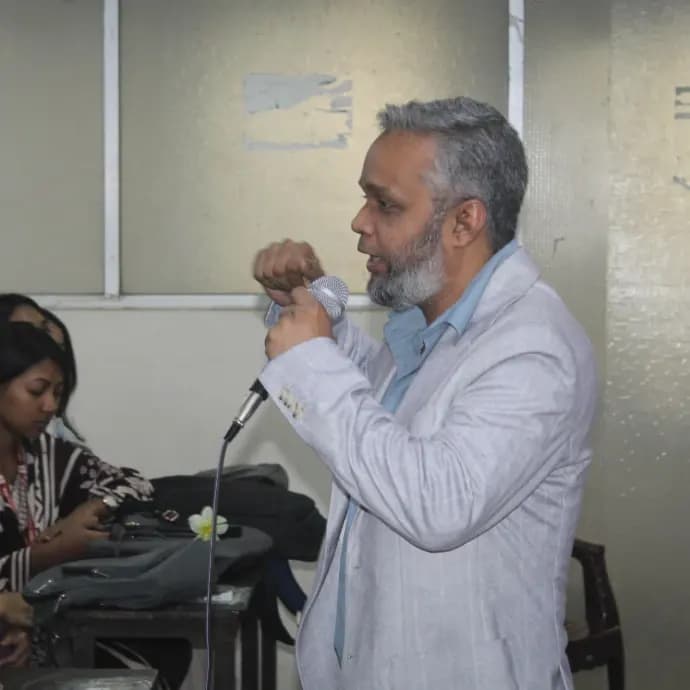 Global career opportunities session at Jagannath University — photo 2